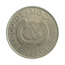 Km#139 5 Meticais 2006 MBC Moçambique África Aço com revestimento níquel 27(mm) 6.5(gr)